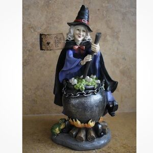 NWT 13” BEAUTIFUL WITCH STIRRING CAULDRON HALLOWEEN DECOR FIGURE FIGURINE STATUE